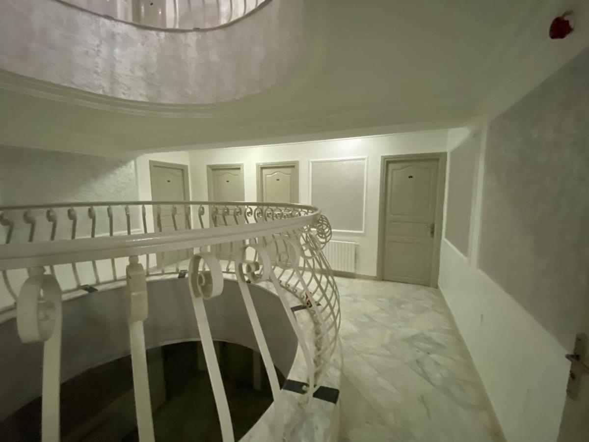 Hotel Le Calife Tunis Exterior photo