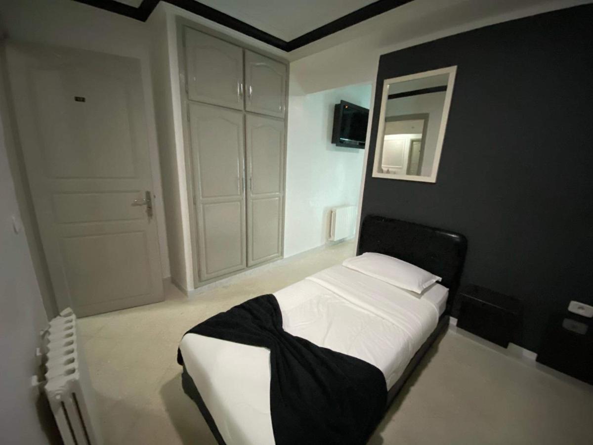 Hotel Le Calife Tunis Exterior photo